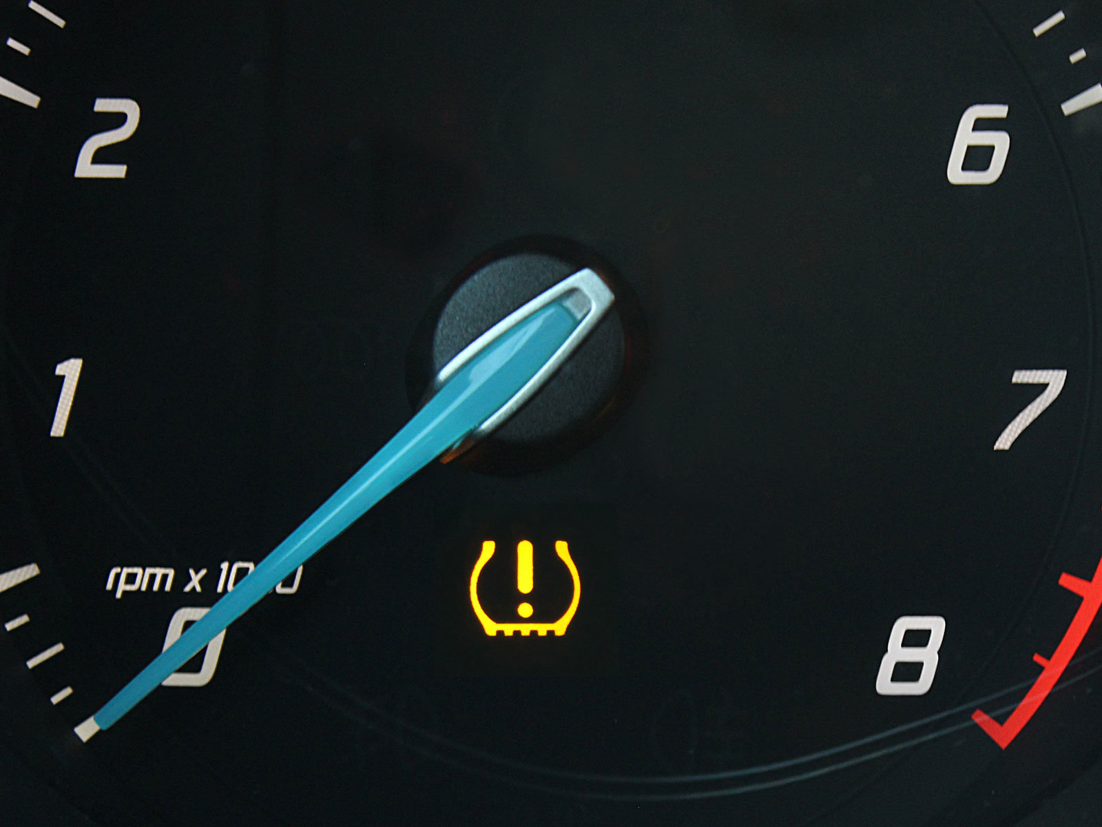 StriveME ما هو نظام مراقبة ضغط الإطارات TPMS وكيف يعمل؟